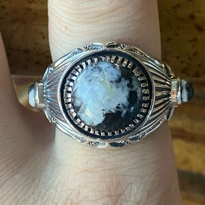 Natural White Buffalo Sterling Silver Men’s Ring Size 10